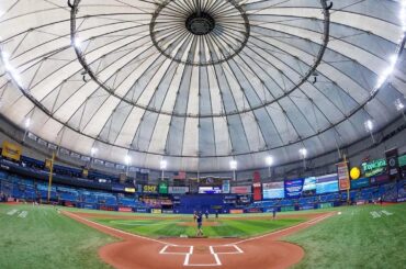 Toit du Tropicana Field, domicile des Rays de Tampa Bay de la MLB, déchiré par l'ouragan Milton