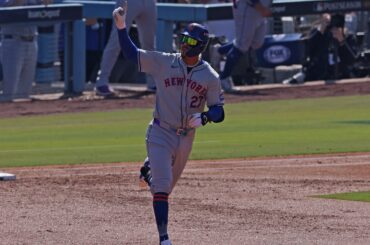 La star des Mets, Mark Vientos, pourrait bientôt dépasser Ken Griffey Jr. pour le record de matchs multi-coups en séries éliminatoires