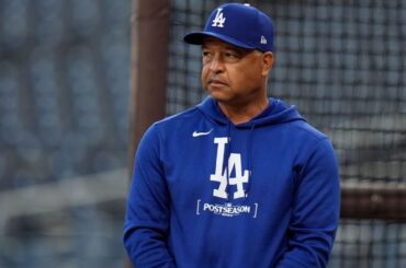 Dave Roberts remet en question le lancer de Manny Machado dans l'abri des Dodgers