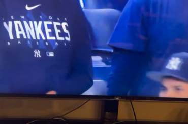 Ils n'essaient même pas de le cacher. Ils ont eu une promo pour les Dodgers et les Yankees lors du match 2