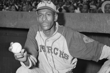 « Satchel Paige a écrit ceci » : un spectacle solo au Carnegie Hall met en vedette un lanceur légendaire