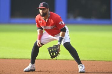 Les Diamondbacks signent Carlos Santana