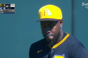 (Point culminant) Oneil Cruz joue mal un ballon de Drake Baldwin, ce qui entraîne un triple debout contre Paul Skenes