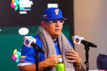 Le manager de la Team Venezuela, Omar López, a révélé qu'il travaillait sans salaire. « En ce moment même, mon pays est en fête », a-t-il déclaré. "Les gens sont dans un état des plus heureux et descendent dans la rue. C'est la seule chose que je puisse faire pour ma patrie."