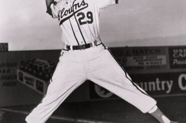En l'honneur du mois de mars, Mois de l'histoire des femmes, en souvenir de Toni Stone, la première femme à jouer dans une ligue professionnelle masculine.