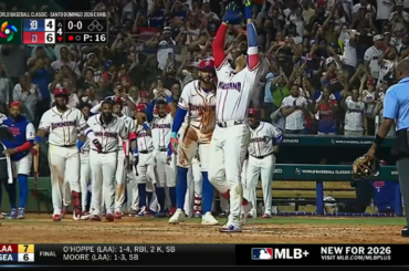 (Point culminant) Juan Soto donne l'avantage à la République dominicaine avec une explosion de 2 points
