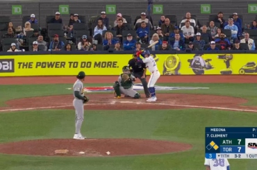 (Point culminant) Ernie Clement LIVRE lors de la 11e victoire consécutive pour les Blue Jays !