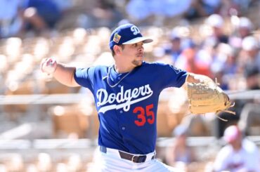 Le lanceur partant des Dodgers, Gavin Stone, a subi un revers à l'épaule et est désormais peu probable pour la journée d'ouverture. Stone a ressenti une gêne au niveau de son épaule droite réparée chirurgicalement après avoir lancé une manche sans but lors de ses débuts en Cactus League, qui marquait sa première action de match depuis août 2024.