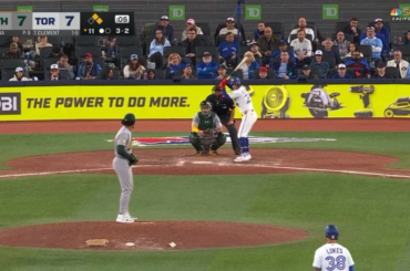 (Point culminant) Ernie Clement s'en va pour les Blue Jays de Toronto alors qu'ils en gagnent un autre sur walk off !