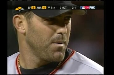Bonds n'y parvient pas et les Anaheim Angels prennent les devants dans le match 6 sur un doublé de Troy Glaus.