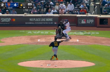 (Point culminant) Brett Baty marque après qu'Oneil Cruz n'ait pas réussi à rattraper un retrait