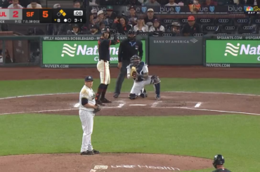 (Point culminant) Bryce Eldridge martèle un circuit de trois points au champ gauche, augmentant l'avance des Giants à 8-2 en fin de 8e manche.