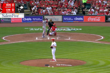 (Point culminant) Roman Anthony frappe une balle à 110,2 mph juste au bras de Sal Stewart, qui souffre mais reste dans le match