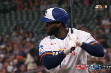(Point culminant) Yordan Alvarez écrase un tir de 2 points pour donner une avance de 3-0 aux Astros !