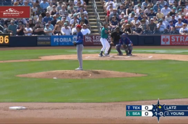 (Point culminant) Cole Young réussit son premier home run d'entraînement de printemps sur 442 pieds