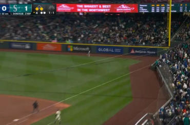 Brendan Donovan a encore récidivé ! Il donne une avance de 4-0 aux Mariners au 4ème !