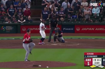 Kyle Schwarber en décharge un pour donner l'avantage aux États-Unis !