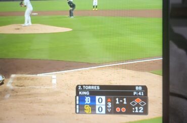 Publicité à l'écran de San Diego Health...