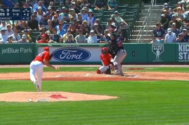 (Point culminant) Austin Riley écrase un circuit en solo hors du stade