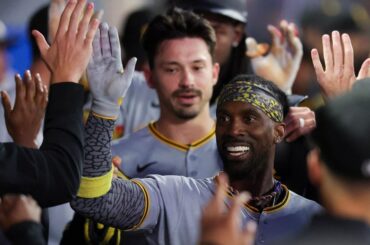 Les Texas Rangers et l'ancien MVP de la NL Andrew McCutchen acceptent un accord avec les ligues mineures
