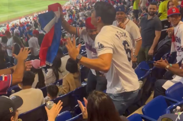 Les fans dominicains ont réussi à exagérer un fan coréen