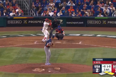 (Point culminant) Tyler Rogers et Bobby Witt Jr. obtiennent le double jeu de fin de manche