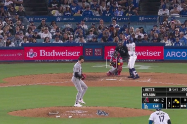(Point culminant) Mookie Betts 3 points HR et il perd la tête en arrondissant les buts !