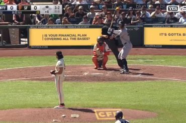 (Point culminant) Aaron Judge frappe son premier home run de 2026, un tir de deux points à 109 MPH dès le départ, pour donner aux Yankees une avance de 2-0 !