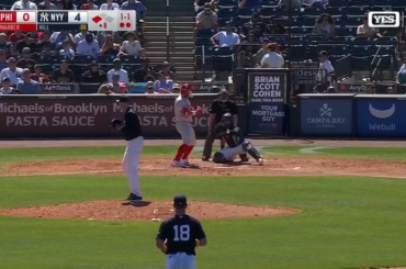 (Point culminant) Kyle Schwarber en frappe un