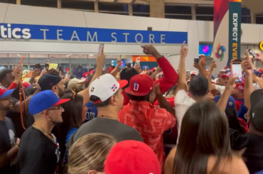 Des chants « Nous voulons les États-Unis » ont éclaté à Miami