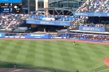 Les Pirates remportent leur premier match de 2026 alors que Jorge Polanco s'envole vers le mur pour le retrait final