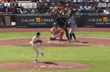 (Point culminant) Giancarlo Stanton réussit un tir en solo pour son premier circuit de la saison !