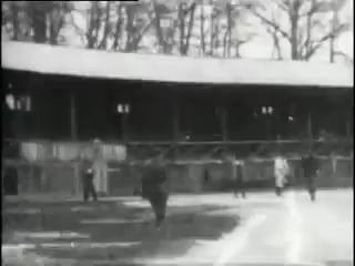 Premières images connues de baseball. Filmé par Thomas Edison en 1898 👀