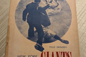 Article aléatoire de ma collection de baseball (jour 119 hors saison) Semaine du tableau de bord : 1946 Giants de New York