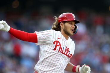 Alec Bohm poursuit ses propres parents après les avoir accusés de lui avoir volé des millions