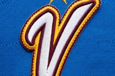 Seriez-vous ouvert à ce que le baseball adopte l'étoile au-dessus de l'écusson des champions du monde, comme au football ?