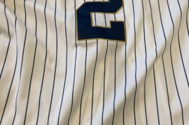 Ce maillot est-il authentique ? Je viens juste de me lancer dans le baseball et je ne viens pas des États-Unis.