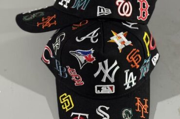 Aimez-vous tous ces chapeaux, il a toutes les équipes