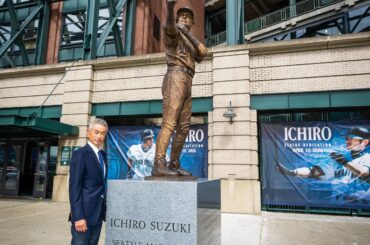 (Marins de Seattle) Ichiro pour toujours.