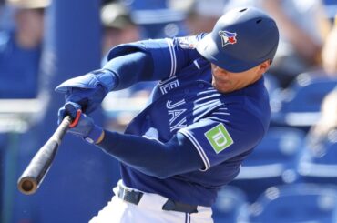 La situation du receveur des Blue Jays est durement touchée mais offre une opportunité à la recrue Brandon Valenzuela