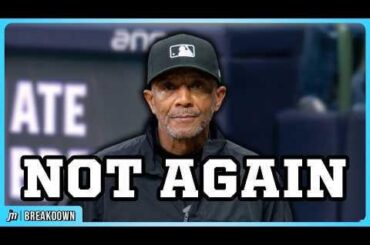 (Jomboy( CB Bucknor passe un appel sans regarder, une panne