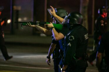 Le jury attribue 11,8 millions de dollars à un fan des Dodgers aveuglé par le LAPD lors de la célébration des World Series