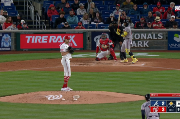 (Point culminant) Jake Irvin frappe Ronald Acuña Jr. avec un lancer pour la deuxième fois du match