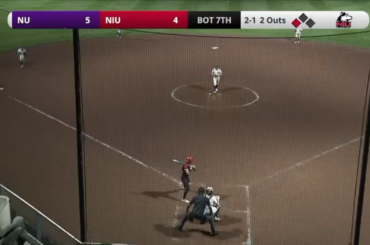 C'était la finale de la victoire 5-4 de Northwestern contre le nord de l'Illinois mardi soir. (NIU n'a pas de replay)
