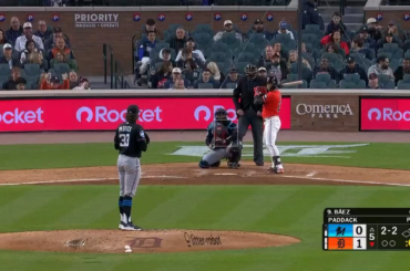 Javier Báez réussit un lancer en va-et-vient pour son premier circuit de l'année en 5e