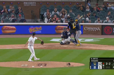(Point culminant) Jake Rogers sort un knuckleball sur le monticule