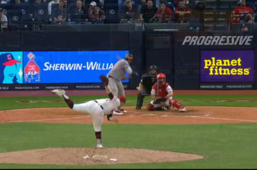 (Point culminant) José Ramírez réalise une superbe capture pour continuer sans coup sûr