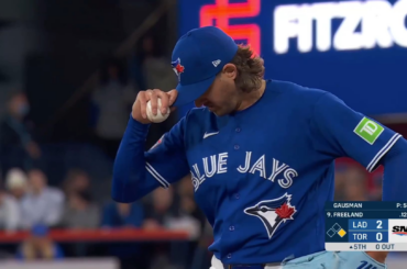 (Point culminant) Kevin Gausman est appelé pour une hésitation et le manager des Jays, John Schneider, devient fou