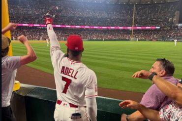 Rencontrez la fan inconditionnelle des Angels et mère de 5 enfants qui a capturé le moment magique de Jo Adell