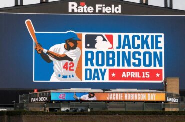 Le chanteur de la MLB s'effondre sur le terrain lors du concert du Jackie Robinson Day